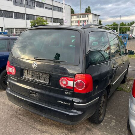 Volkswagen Sharan 2006 1.8 турбобензин 6ка